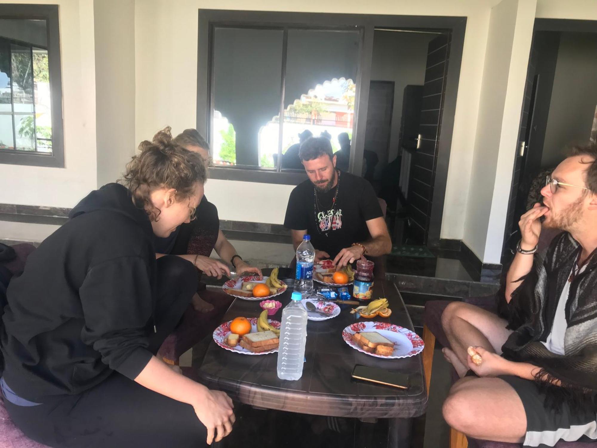 La Calma Homestay Кхаджурахо Экстерьер фото